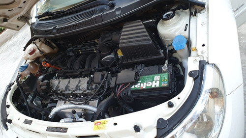 Volkswagen Voyage 2013 1.6 Vht Trend Total Flex 4p