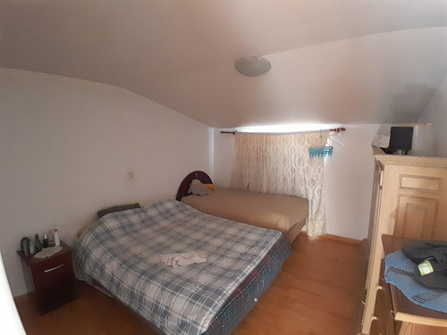 Casa Con Buena Conectividad A Metro Lo Cruzat Y Vespucio