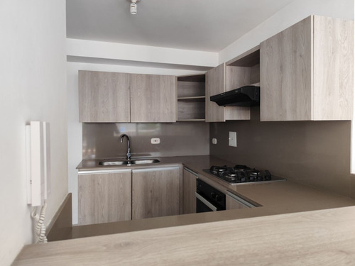 Apartamento En Venta En Cali Comuna 17. Cod 14539