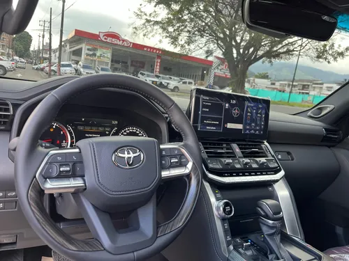 Toyota Land Cruiser 300 Vx.r