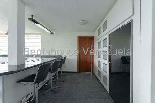 Casa En Venta. Colinas De Bello Monte. Mls 25-10082
