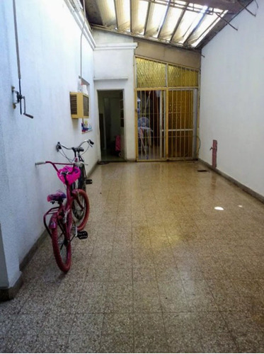 Casa En Villa Del Parque Con Facilidades