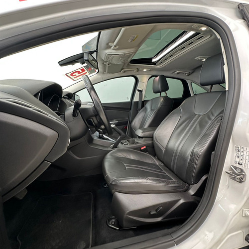 Ford Focus 2.0 TITANIUM PLUS SEDAN 16V FLEX 4P POWERSHIFT