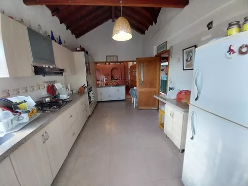 Casa Campestre En Terreno Amplio De 3.640m2