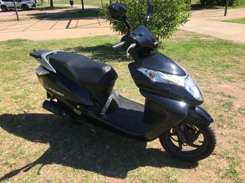 Honda Elite 125 - Modelo 2017 + Baul Shad Sh33