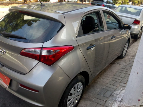 Imagem 3 de 12 de Hyundai Hb20