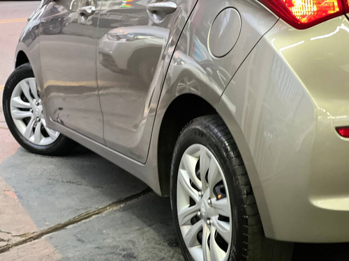 Imagem 7 de 15 de Hyundai Hb20 1.6 Comfort Plus 16v Flex 4p Automático
