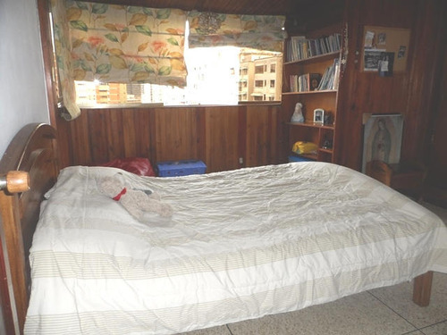 Venta De Amplio Apartamento En Los Ruices / Gc