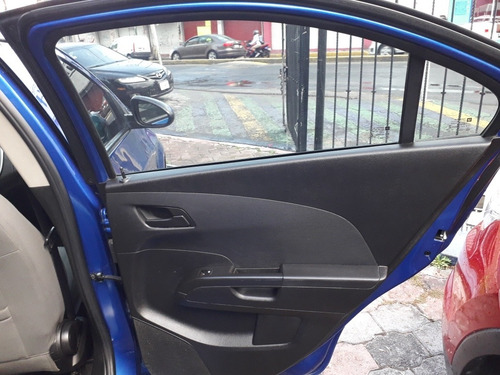 Imagen 10 de 15 de Chevrolet Sonic 1.6 Ls Mt 2017