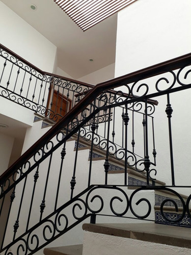 A 10 Min De Los Arcos Privada Exclusiva De Casas De Autor, Estilo Mexicano Moderno 3 Rec Con Baño Y Vestidor Espacios Amplios Y Jardin Trasero