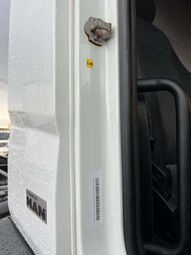Vw 24280 Ano 2015 Com Ar Condicionado