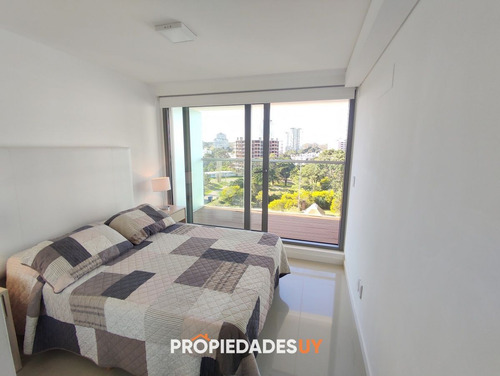 Imagen 20 de 26 de A La Venta Un Dormitorio Y Medio A Pasos De Rambla Brava - Punta Del Este