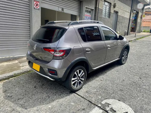Renault Stepway 1.6 Intense Automática