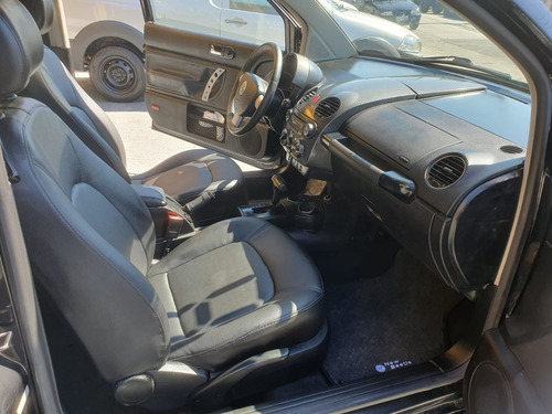 Volkswagen New Beetle 2.0 3p Automática