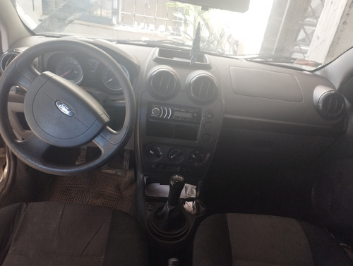 Ford Fiesta 1.6 Ambiente Mp3