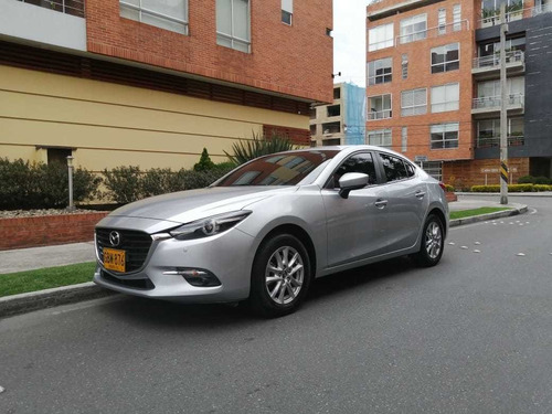 Mazda 3 Touring 2.0 Automático 2020 Gris
