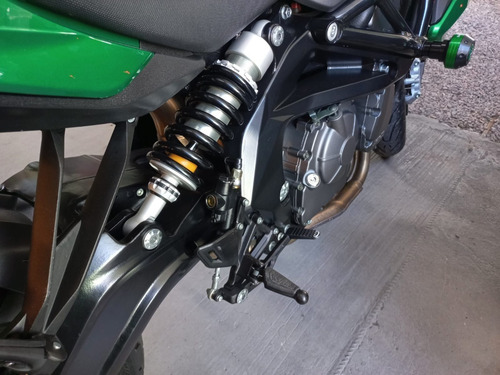 Imagen 9 de 11 de Motocicleta Benelli Tnt600 2017 - Juan Manuel Autos