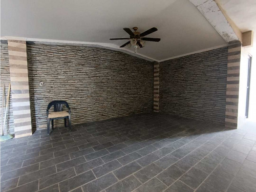 Casa En Venta En Urb. El Bosque Pe-8370409