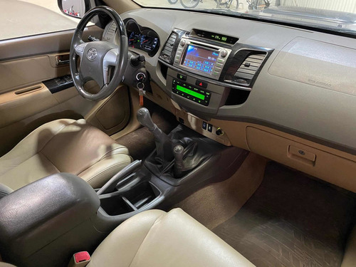 Toyota Sw4 3.0 Srv Cuero I 171cv 4x4 2012