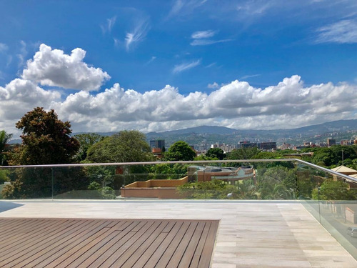 Imagen 2 de 29 de Casa Exclusiva En Venta Altamira / Castellana