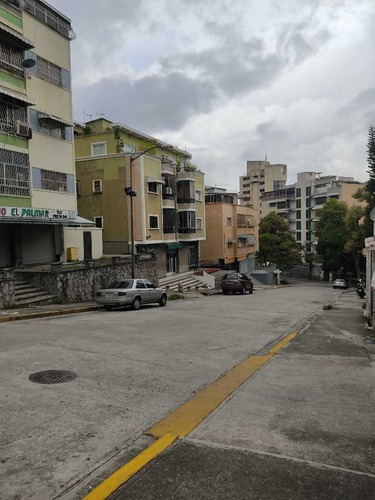 Imagen 2 de 10 de Se Vende Apto 74m2 2h/1b/1p Las Palmas 9531
