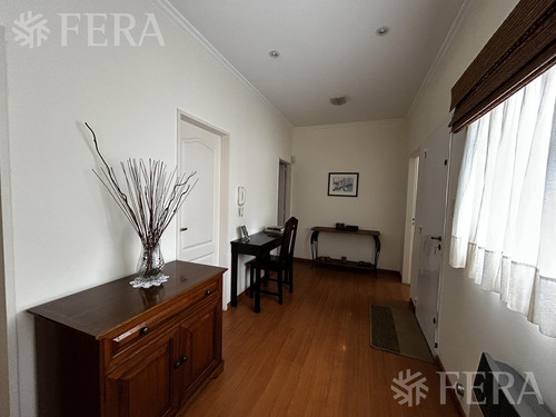 Venta Casa De 5 Ambientes Con Patio Y Cochera En Wilde