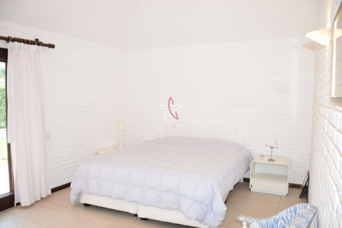 Casa En Roosevelt, 3 Dormitorios *- Ref: 837