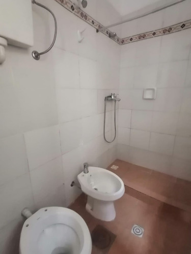 Casa En Alquiler, Cordón, 2 Dormitorios, Muy Cómoda, Sin Gc!
