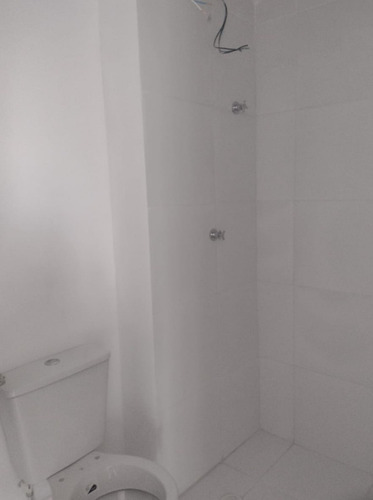 Apartamento Novo Com Quintal