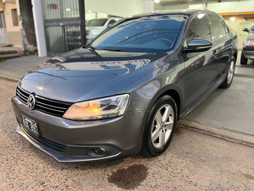 Imagen 9 de 12 de Volkswagen Vento 2012 2.5 Luxury 170cv Tiptronic