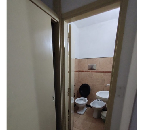Hostería Con Casa De 3 Ambientes A La Venta - ¡ideal Inversores!