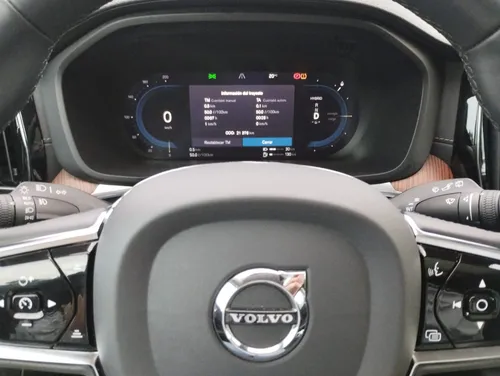Volvo Xc60 Recharge Awd 80kms Autono 2023 Gris Platin Ltp566
