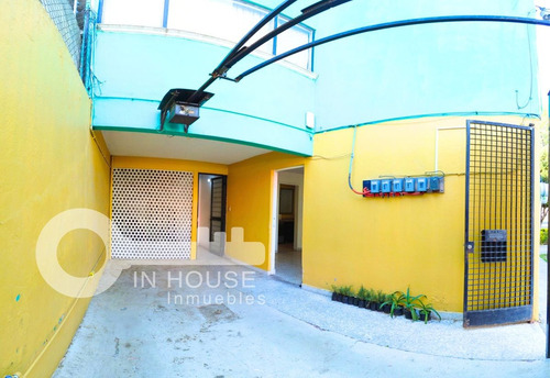 Edificio De Tres Amplios Departamentos En Venta Col. Educación Coyoacán