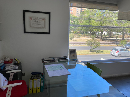 Imagen 10 de 18 de Gran Casa Remodelada Apta Para Empresa , Venta