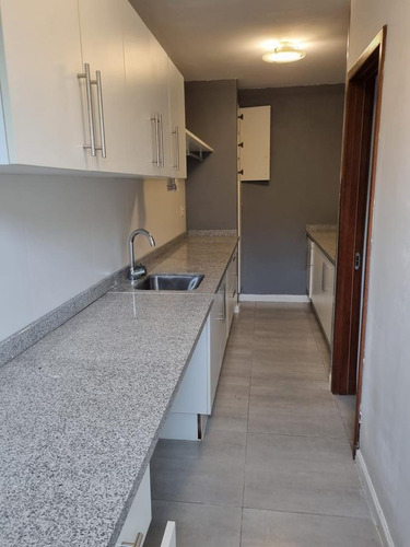 Imagen 27 de 30 de Altos De La Tahona , Casa De 300 M2 Y 1150 M2 De Terreno, 4 Dormitorios, Piscina, Minimalista !!