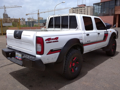 Imagen 6 de 14 de Nissan Frontier 4x4 Diesel - Sincronica