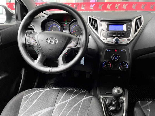 Imagem 7 de 15 de Hyundai Hb20 1.0 Confort Plus 2014