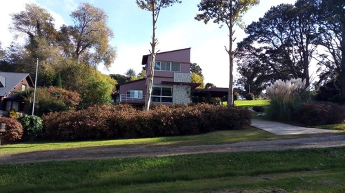 Casa En Venta - 3 Dormitorios 2 Baños - 605mts2 - Sierra De Los Padres