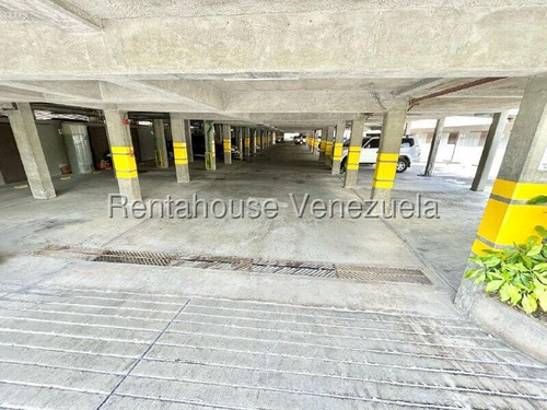 Raiza Suarez Vende Moderno Y Lujoso Apartamento Dúplex Conectado A Planta Eléctrica En El Este De Barquisimeto 2 5 2 0 8 0 7 Con Seguridad Las 24 Horas Bellas Áreas Sociales Para Disfrutar En Familia