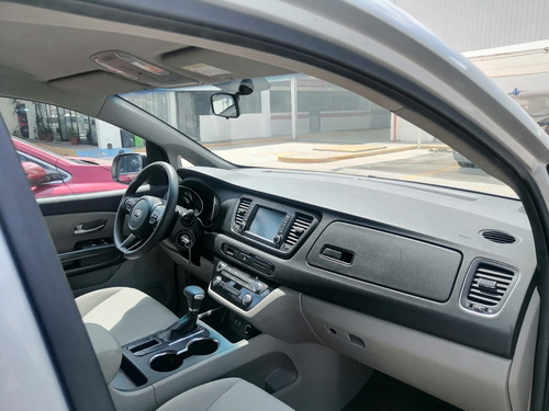 Imagen 7 de 7 de Kia Sedona Lx 2020