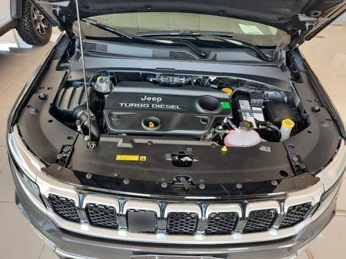 Imagen 15 de 17 de Jeep Commander Limited Turbo 2.0 At9 4 X 4