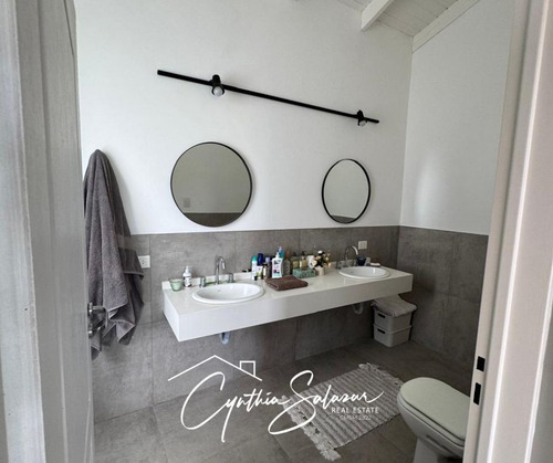 Venta Casa De 4 Ambientes Carlos Keen Chacras De San Andres