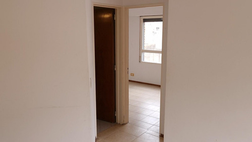 Departamento En Venta De 2 Dormitorios Al Frente Del Paseo Buen Pastor En Barrio Nueva Córdoba.
