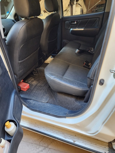 Toyota Hilux 3.0 Cd Srv Cuero 171cv 4x4