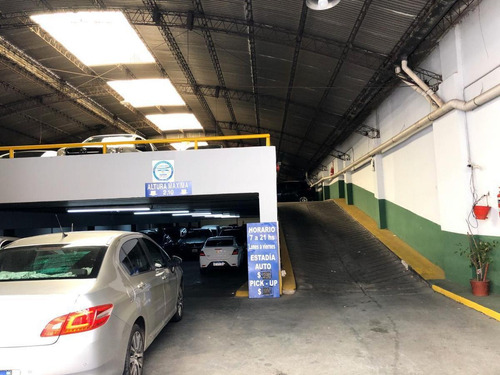 Venta De Lote Y Fondo De Comercio - Bolivar 427 - Monserrat
