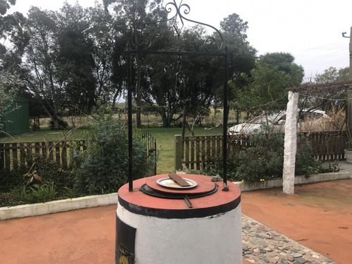 Chacra A 15 Minutos De Punta Del Este. 3 Dormitorios, Casita De Huespedes, Capacidad 10 Personas- Ref: 1135