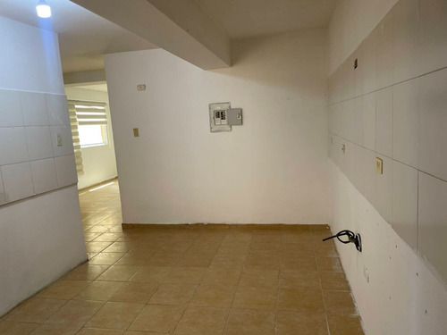 Apartamento En Venta, Obra Blanca En San Diego , Res San Francisco , Planta Y Pozo. Mr.