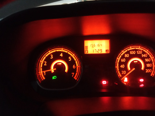 Renault Sandero 1.0 16v Expression Hi-flex 5p