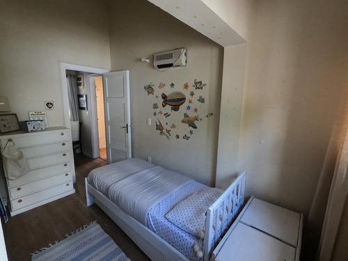 Venta Casa Tres Dormitorios Escritorio Playroom Patio Pocitos Nuevo