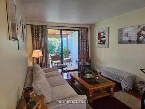 Casa En Venta De 4 Dorm. En Maipú
